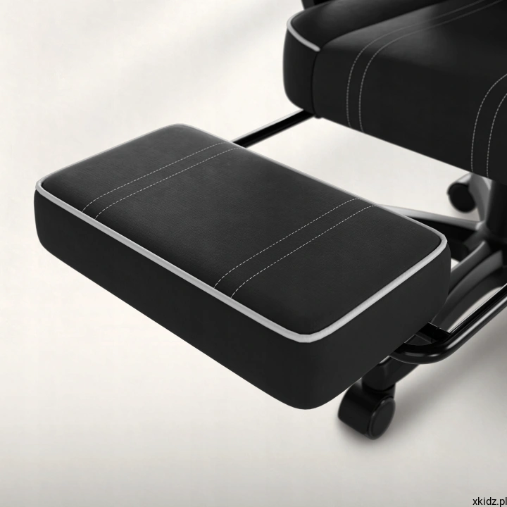 Fotel gamingowy Huzaro Force 3.7 White Carbon - rozkładany podnóżek Titan Pad