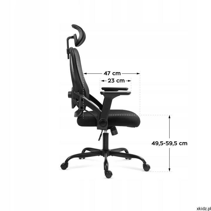 Fotel biurowy Mark Adler Manager 2.9 Black - widok całego fotela z boku