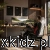 Kokpit do simracingu Huzaro Speed 5.5 - kokpit z kierownicą i monitorem w pokoju gracza