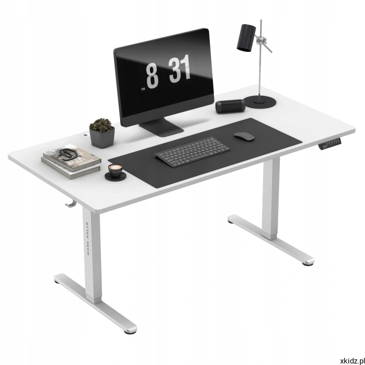 Biurko elektryczne regulowane Mark Adler Leader 7.6 White – widok całego biurka z jasnym blatem 160x80 cm